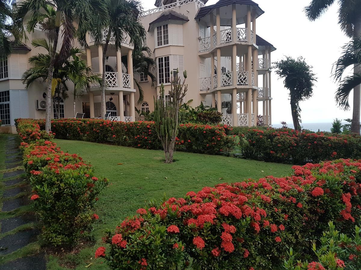 Skycastle Oasis Ocho Rios Exterior foto