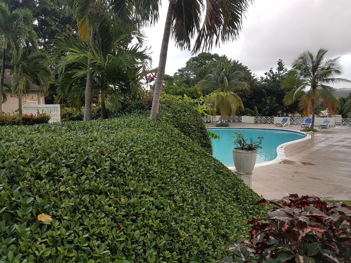 Skycastle Oasis Ocho Rios Exterior foto